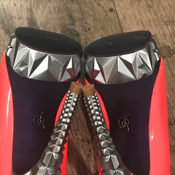 Rachel Roy HOT PINK Heels - Picture 3 of 11